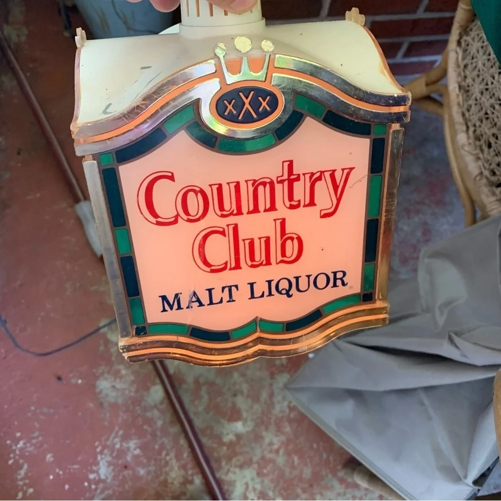 Vintage 1970's Country Club XXX Malt Liquor Lighted Beer Sign Pearl Brewing Co